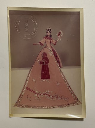[SAN ANTONIO, TEXAS COSTUME AND HIGH SOCIETY]. Collection of 21 original color photographs of the Fiesta Parade "Queens and Princesses" in spectacular gowns and trains. TOGETHER WITH: The Order of the Alamo Presents The Court of Gardens (program)