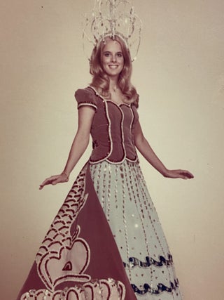 [SAN ANTONIO, TEXAS COSTUME AND HIGH SOCIETY]. Collection of 21 original color photographs of the Fiesta Parade "Queens and Princesses" in spectacular gowns and trains. TOGETHER WITH: The Order of the Alamo Presents The Court of Gardens (program)